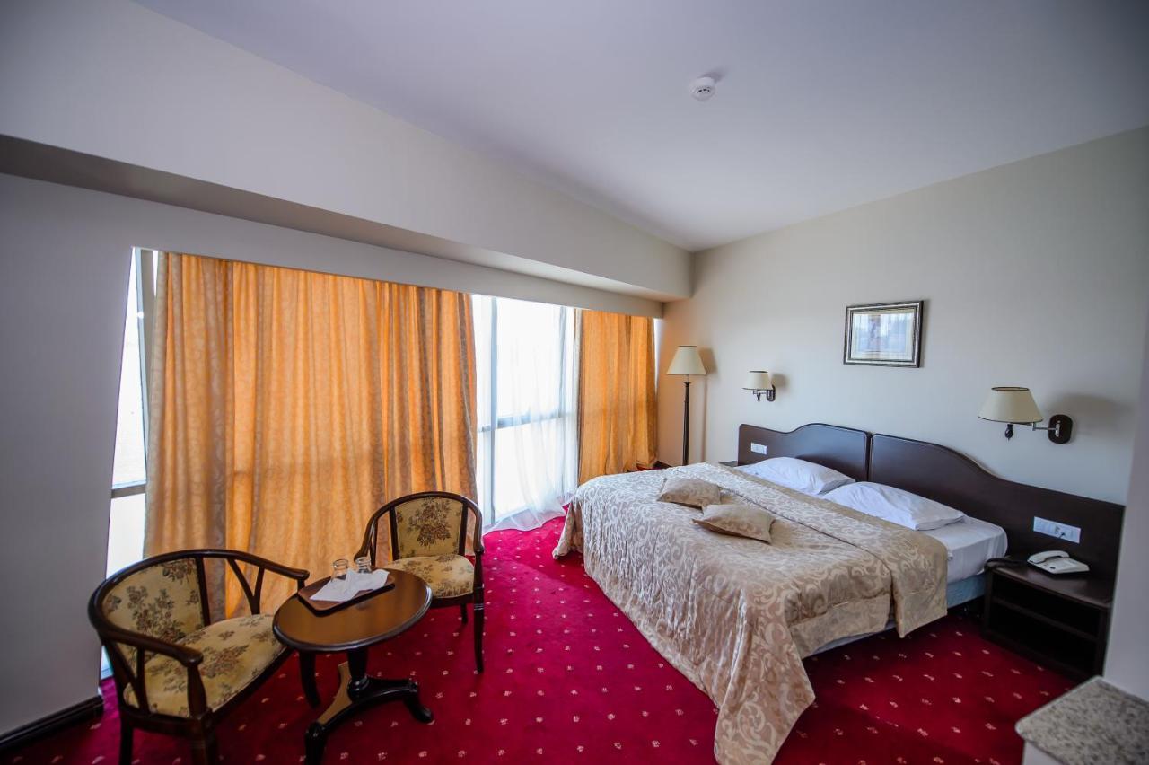 Hotel Esplanada トゥルチャ エクステリア 写真