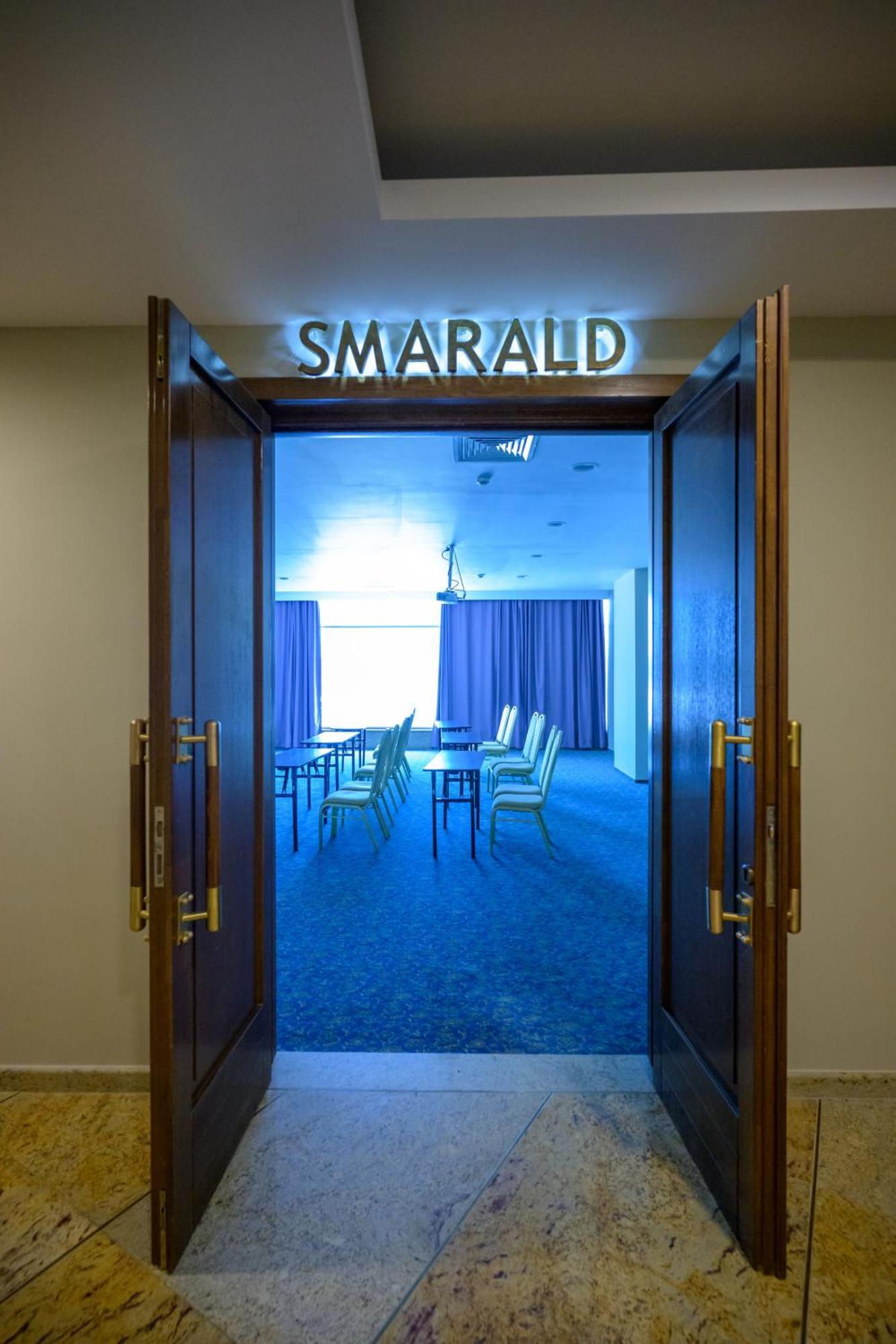 Hotel Esplanada トゥルチャ エクステリア 写真