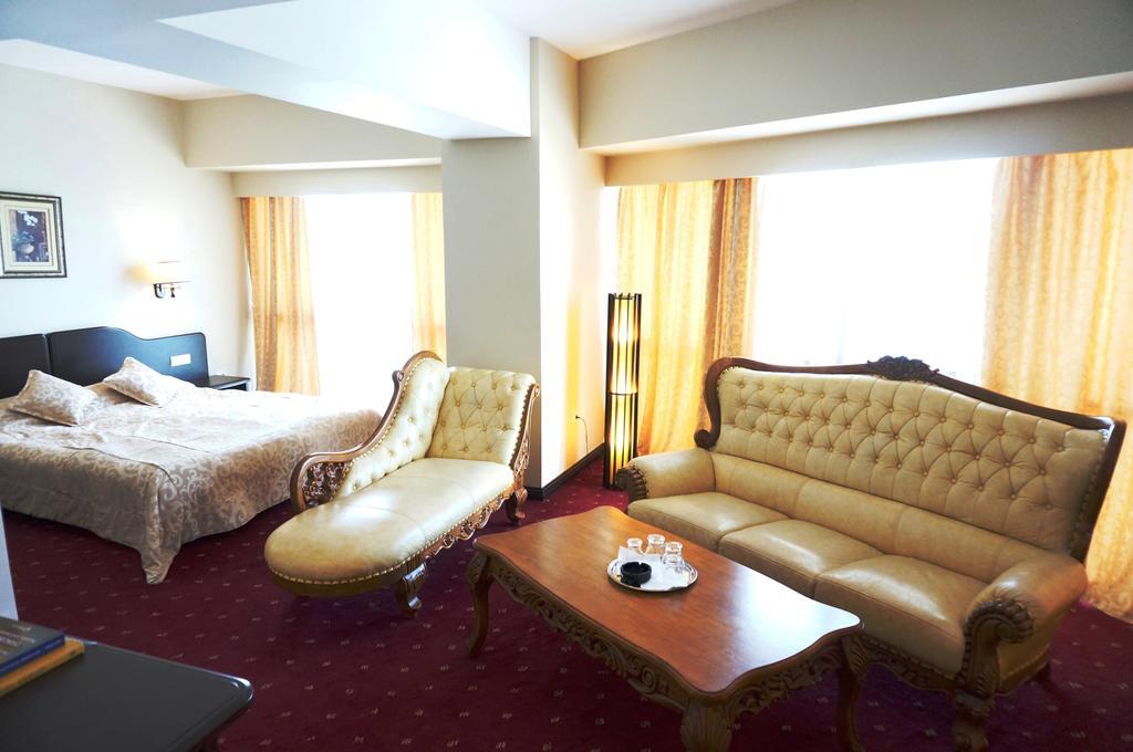 Hotel Esplanada トゥルチャ エクステリア 写真
