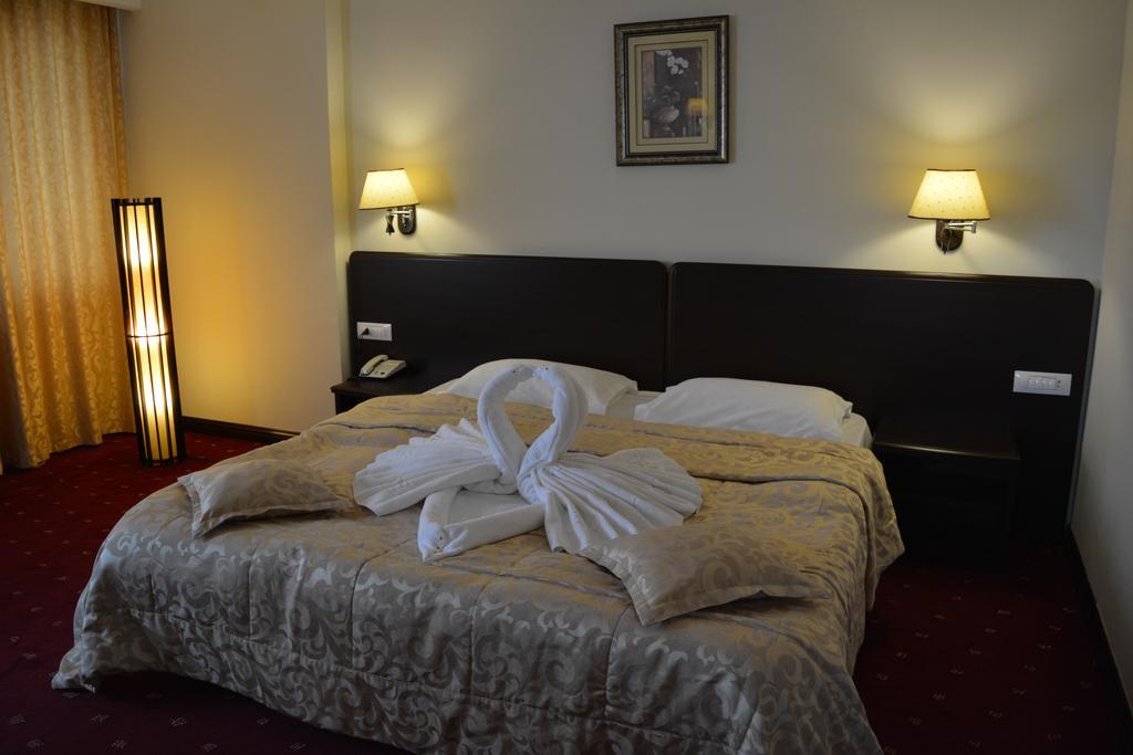 Hotel Esplanada トゥルチャ エクステリア 写真